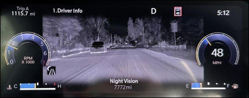 2023 jeep grand cherokee summit - night vision