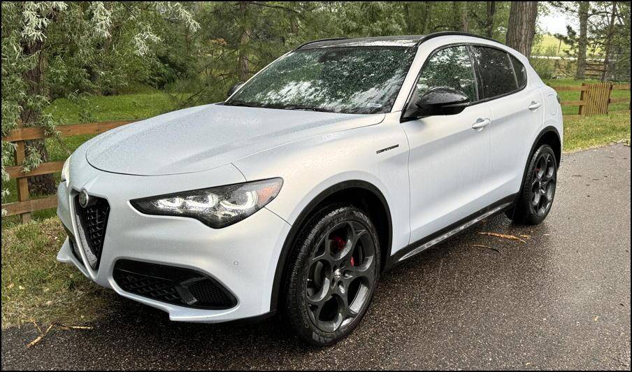 2024 alfa romeo stelvio - exterior front