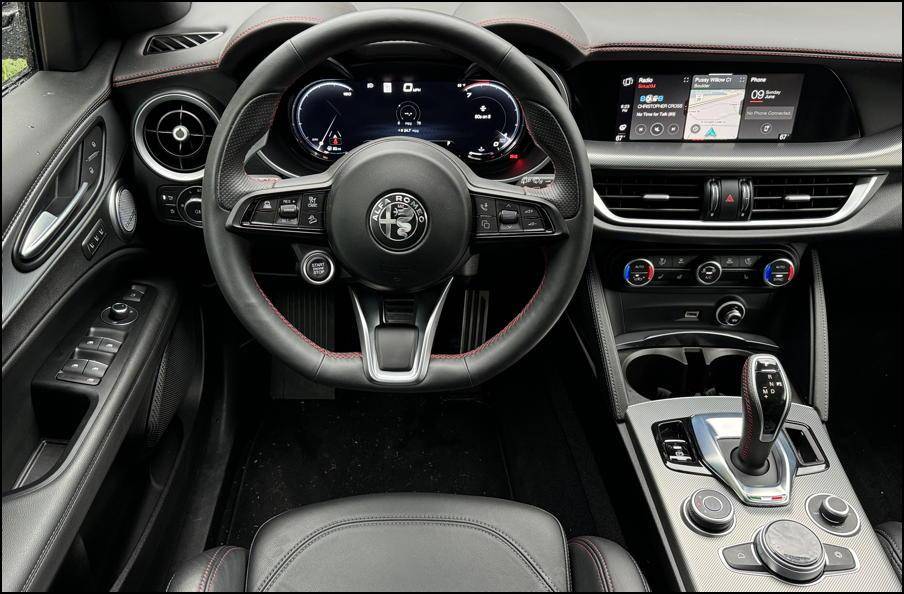 2024 alfa romeo stelvio - dashboard