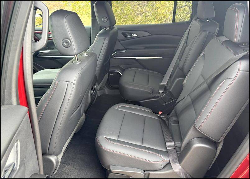 2024 chevy traverse z71 awd - second row seating and leg room