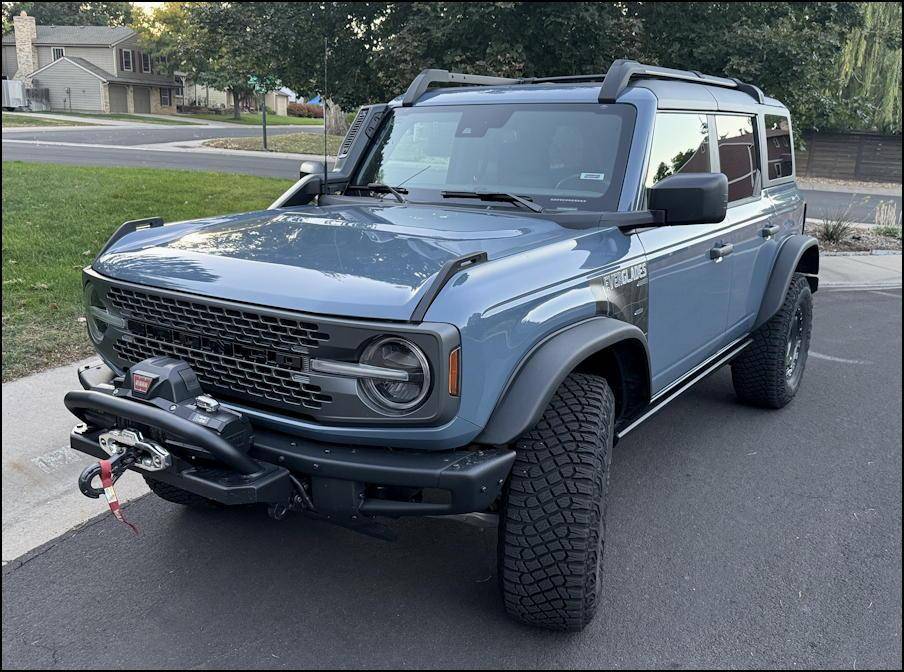 2024 ford bronco everglades - exterior front