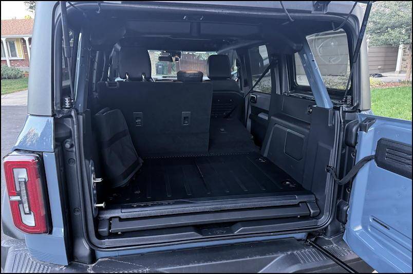 2024 ford bronco everglades - rear cargo space