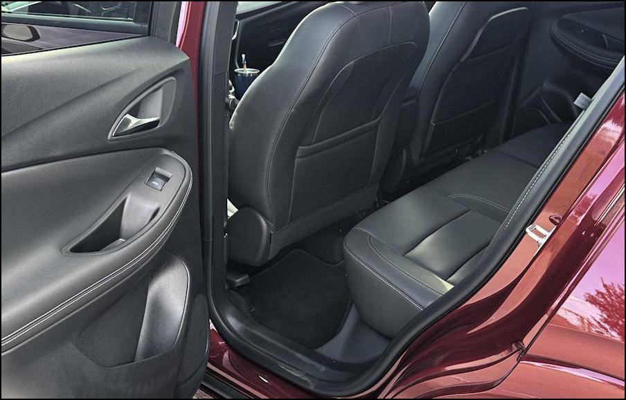 2025 buick encore gx avenir - rear legroom