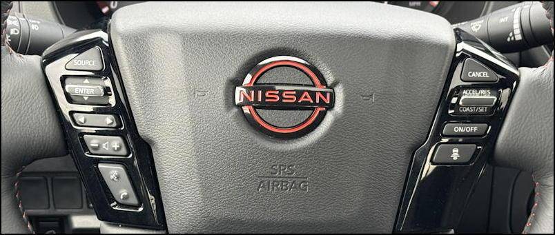 2024 nissan frontier sv - steering wheel crossbar detail