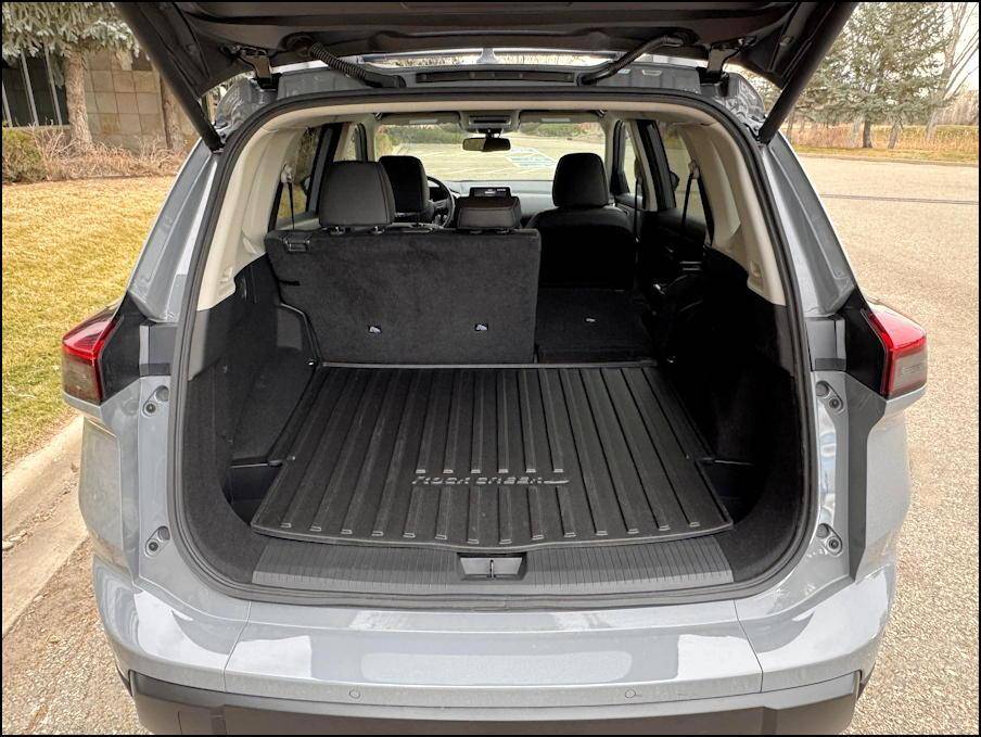 2025 nissan rogue rock creek - rear cargo space