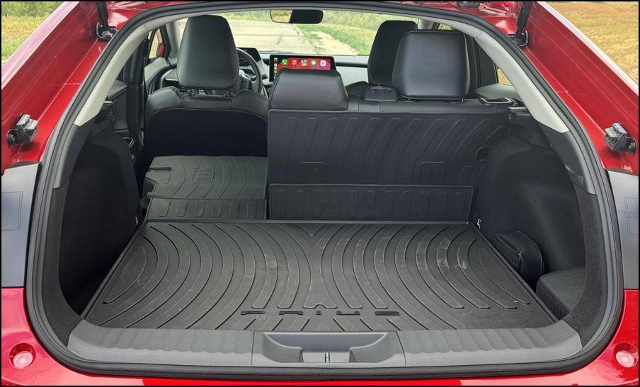 2024 toyota prius xle - cargo rear space