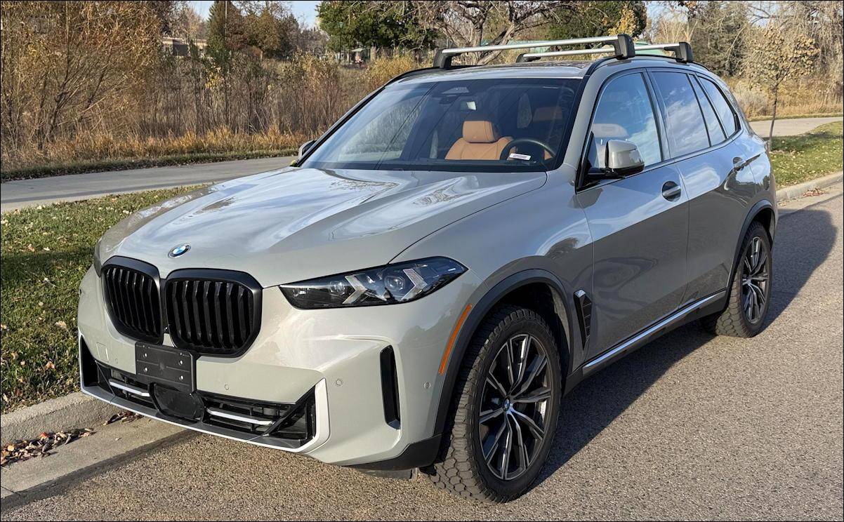 2025 BMW X5 xDrive40i SUV in Gray