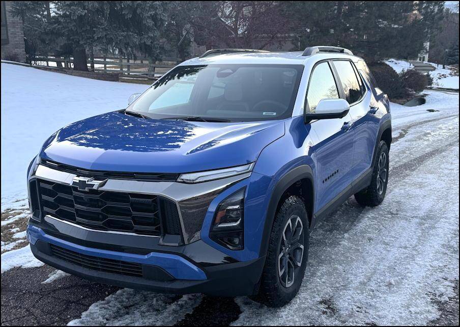 2025 chevrolet equinox activ awd - front exterior blue and white