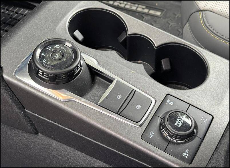 2025 ford bronco sport badlands - center console