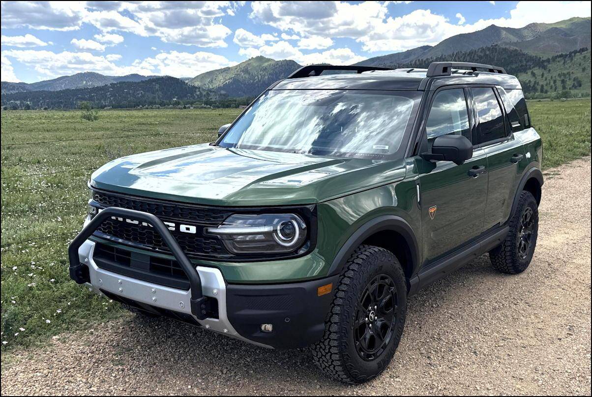 2025 Ford Bronco Sport Badlands, Green