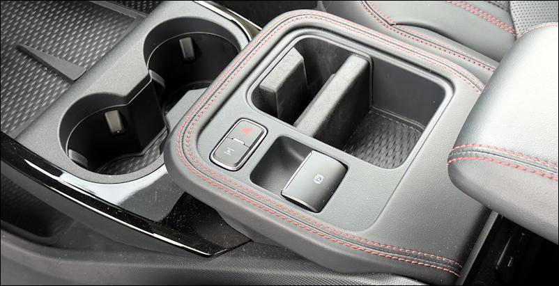 2025 ford mustang mach e - center console