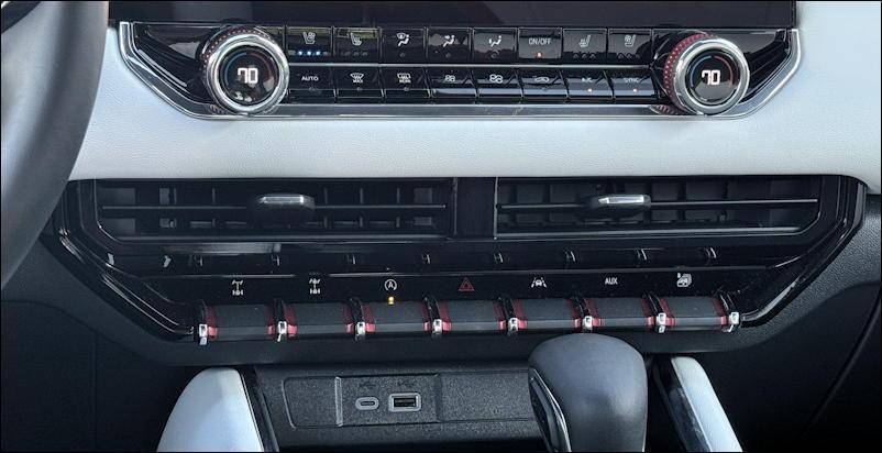 2025 gmc canyon 4wd at4x aev - dashboard has lots of buttons and switches