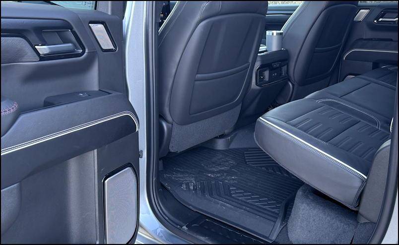 2025 gmc sierra 1500 at4x - interior lots of rear leg room