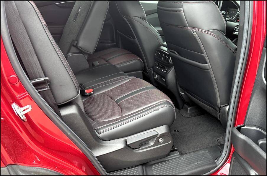 2025 honda pilot - rear seat legroom