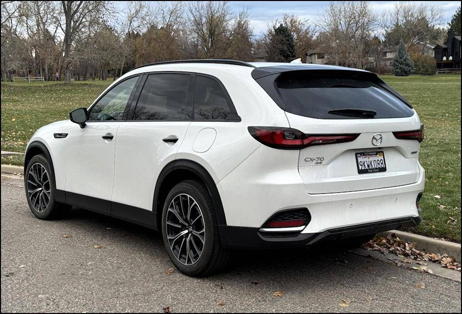 2025 mazda cx70 phev - rear exterior