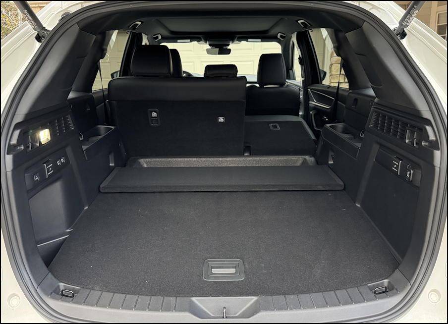 2025 mazda cx70 phev - rear cargo