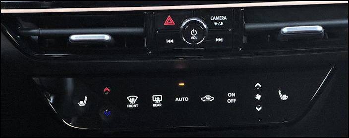 2025 nissan kicks sr - interior climate controls