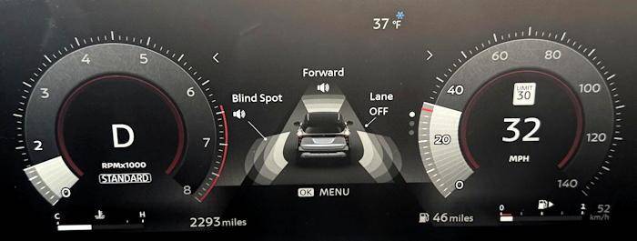 2025 nissan kicks sr - interior main gauge