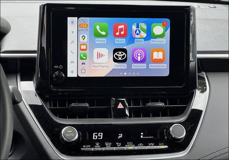 2025 toyota corolla cross - interior infotainment screen display