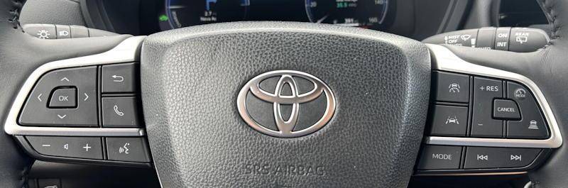 2025 toyota grand highlander nightshade hybrid steering wheel crossbar