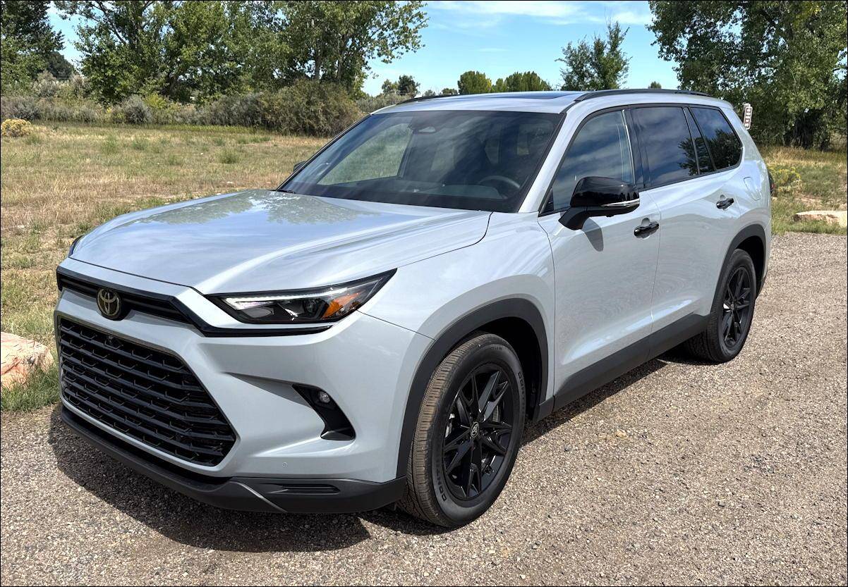 2025 toyota grand highlander nightshade hybrid concrete grey