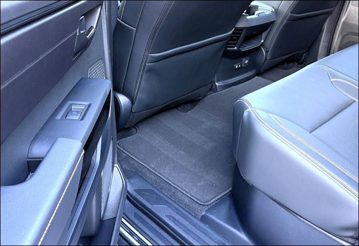 2025 Toyota Tundra SR5 TRD Rally 4x4 Rear Legroom