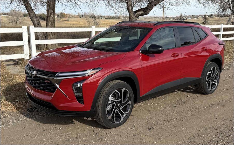 2026 chevy trax 2rs - front exterior