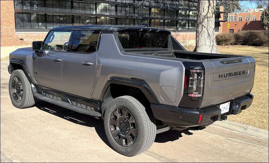 2026 GMC Hummer EV 3X Pickup - Exterior Rear