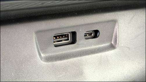 2026 gmc terrain at4 awd - usb charging ports and poor dash finish
