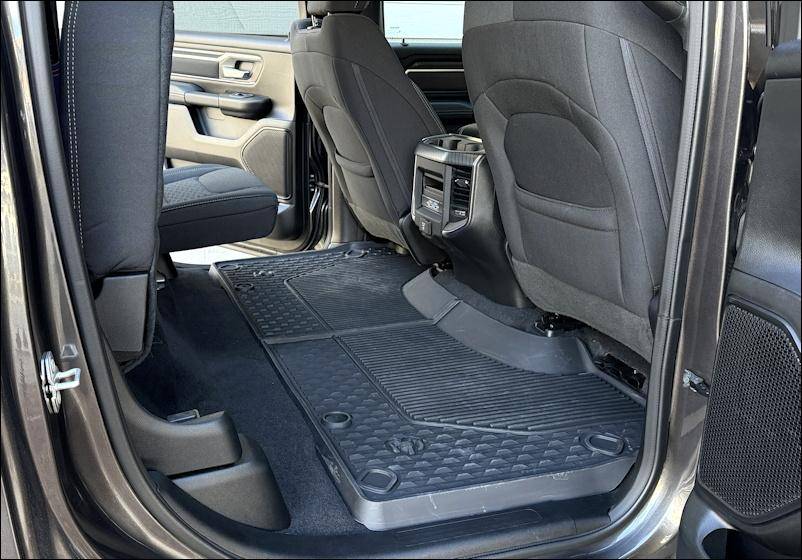 2026 Ram 1500 Big Horn Crew Cab 4x4 Fold Up Rear Benchseat