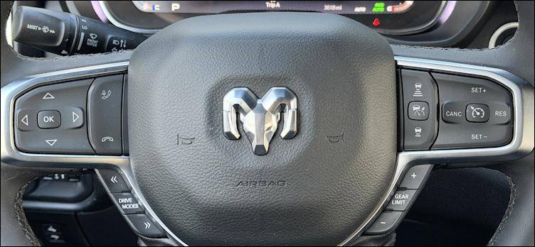 2026 Ram 1500 Big Horn Crew Cab 4x4 Steering Wheel Controls