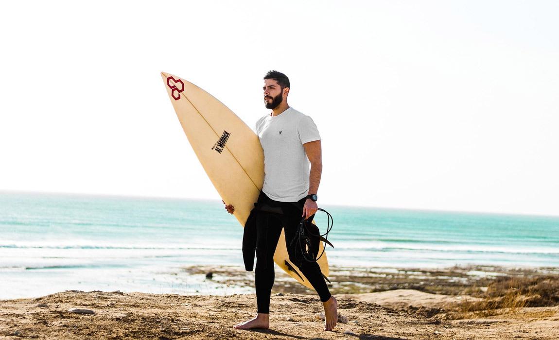 Tips for beginner surfers to learn how to start surfing
