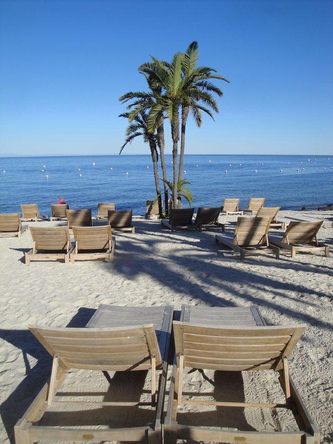 relax in the sun and sand at descanso beach club catalina island california