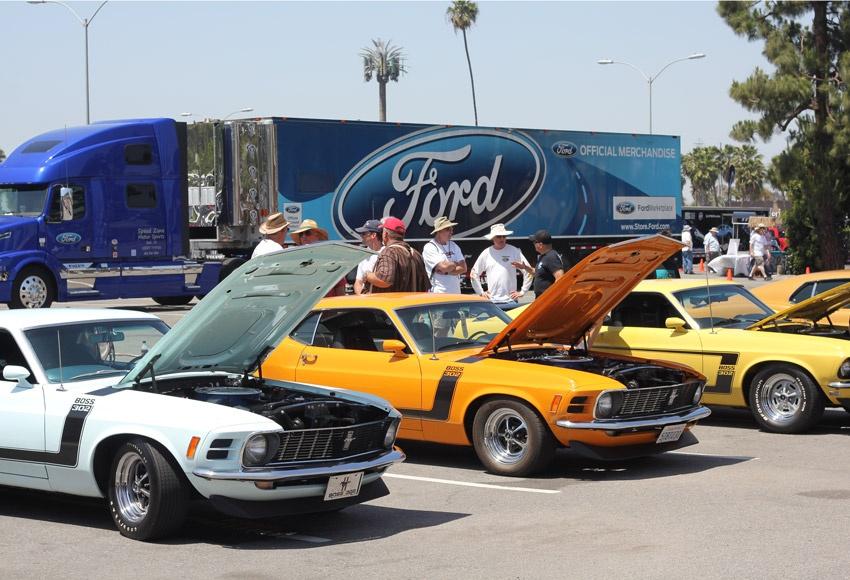 boss 302 mustangs at fabulous fords forever