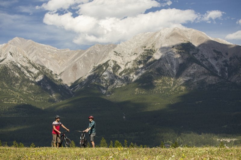 Hikers and mountain bikers in the Canadian Rockies near Canmore, Alberta (photo credit: Canmore Kananaskis)