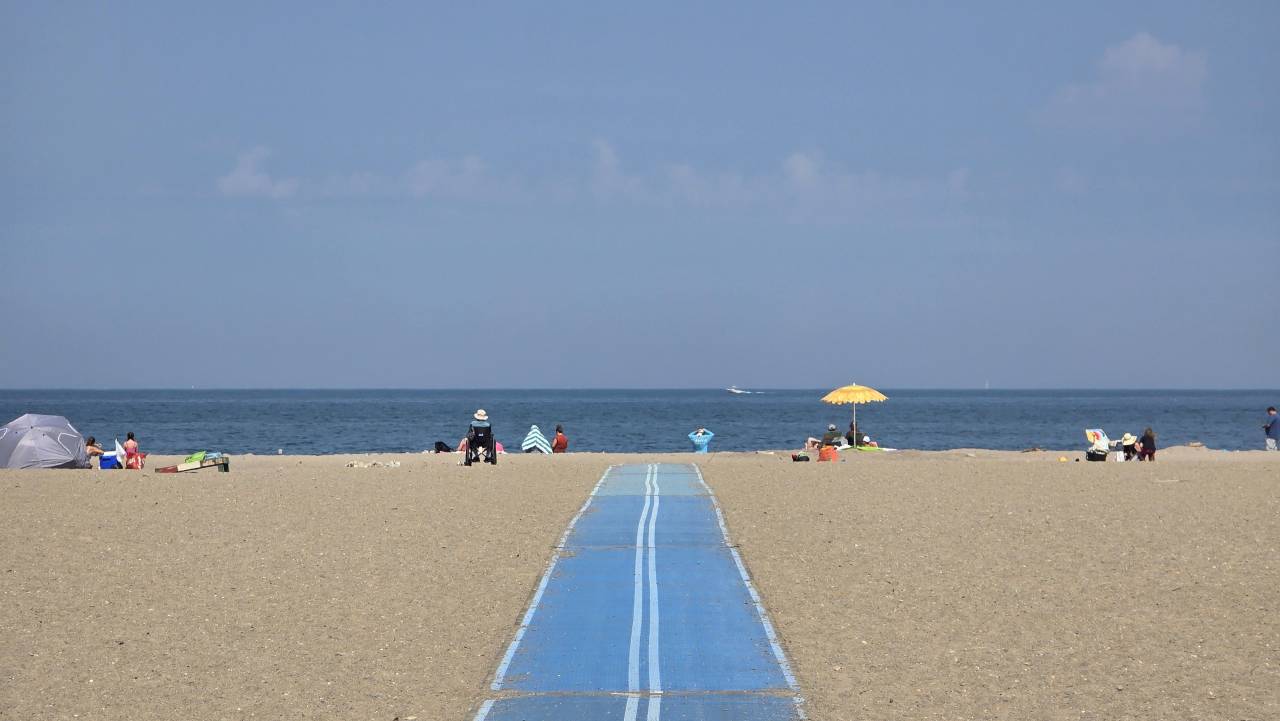 family vacation tips including trying a great lakes beach