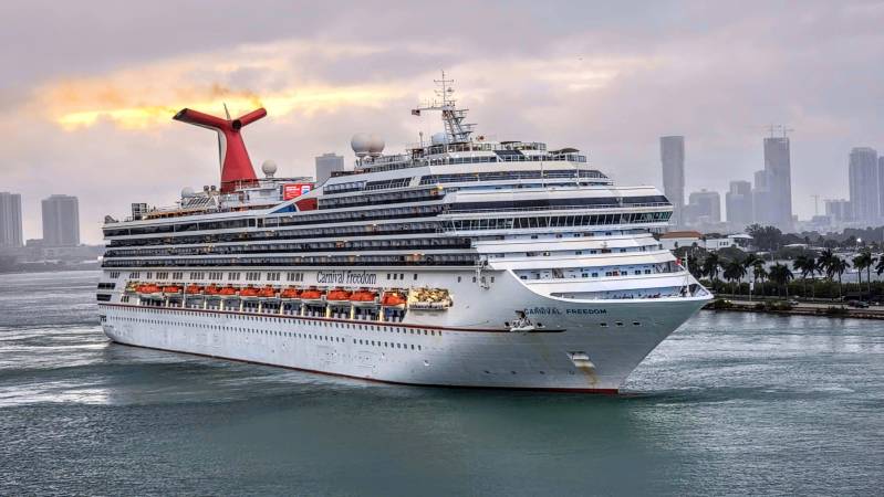 carnival cruise ship departing from port miami