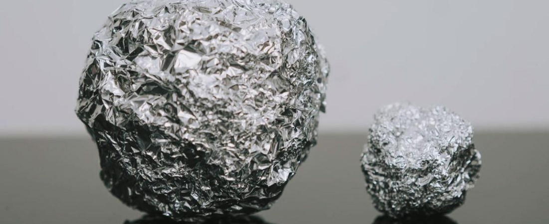 What's The Difference Between The Shiny And Dull Side Of Aluminum Foil?