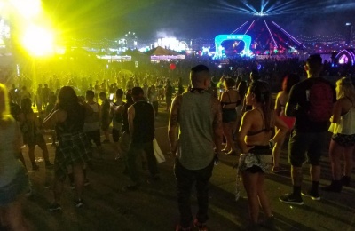 A Guys Guide To Rave: Outfits To Wear And Tips To Stay Safe