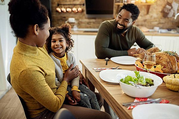 Why Meal Time Is An Essential Part Of Building Strong Family Bonds