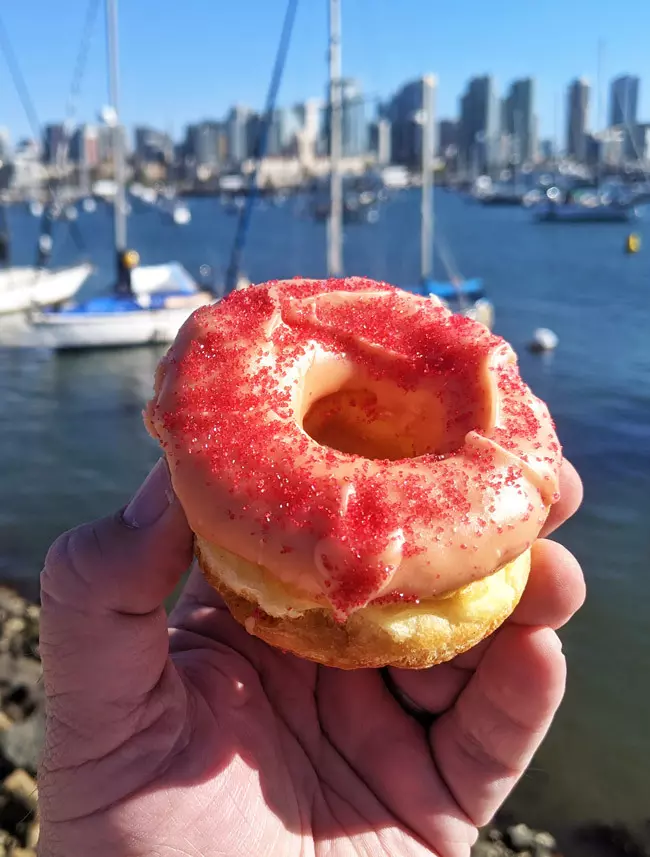 we tried the dunkin ghost pepper donut