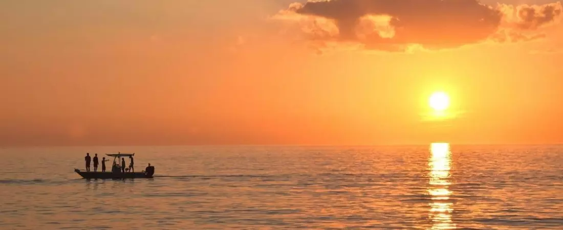 How Dads Can Keep Kids Safe While Boating On Lake Michigan