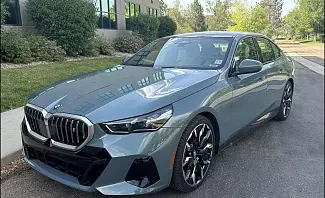 2024 BMW i5 eDrive40 Sedan, front view