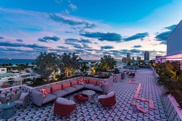 Bar Moxie hotel Miami Beach rooftop