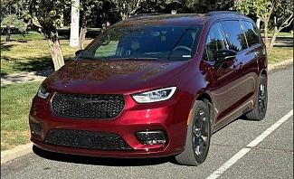 2023 Chrysler Pacifica Limited AWD S