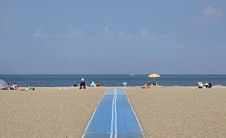 family vacation tips including trying a great lakes beach