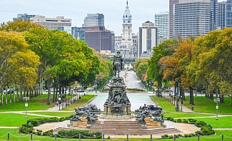 Indianapolis downtown skyline family vacation destination