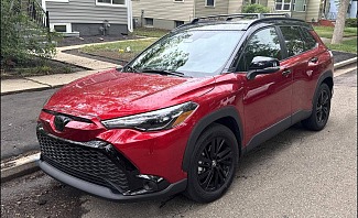 2025 Toyota Corolla Cross HV Nightshade (red)