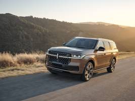 2025_Lincoln_Navigator_Black_Label_Sunrise_Copper_05_original